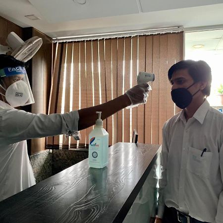The Park Residency Hotel Greater Noida Eksteriør billede