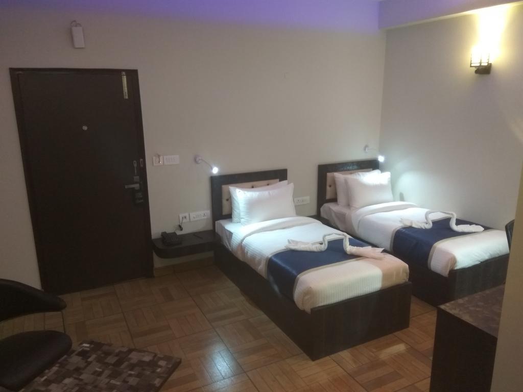 The Park Residency Hotel Greater Noida Eksteriør billede