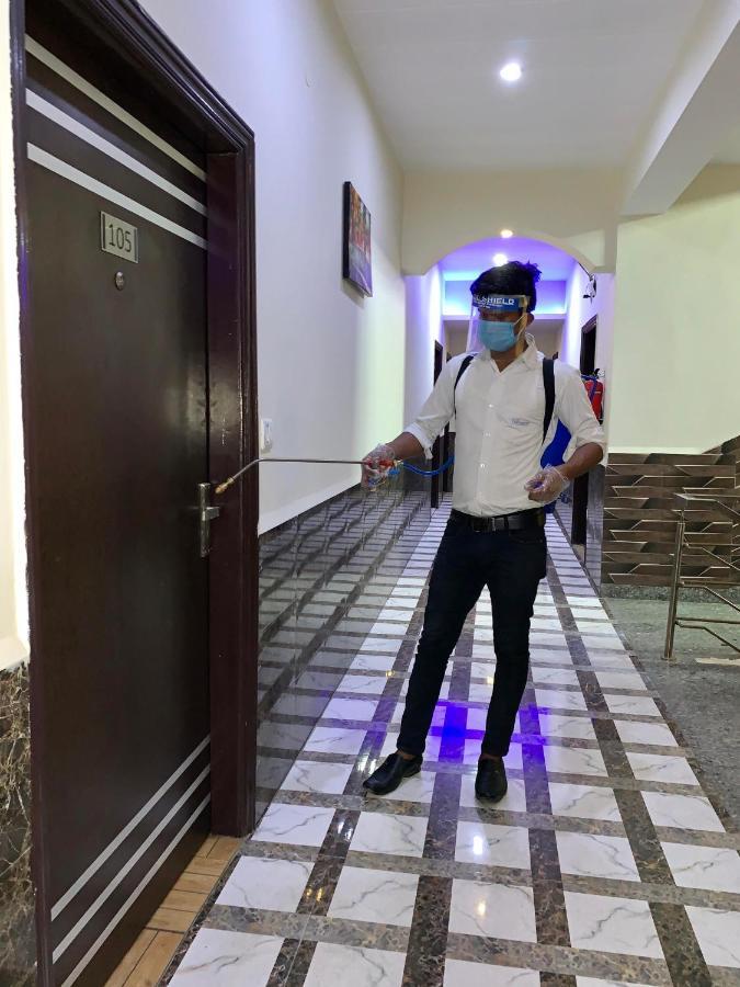 The Park Residency Hotel Greater Noida Eksteriør billede