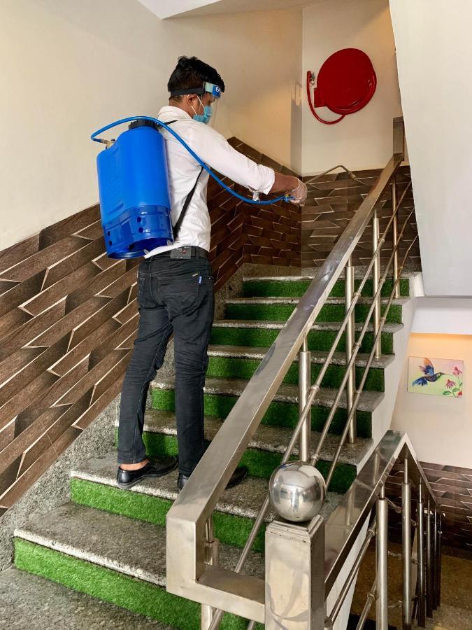 The Park Residency Hotel Greater Noida Eksteriør billede